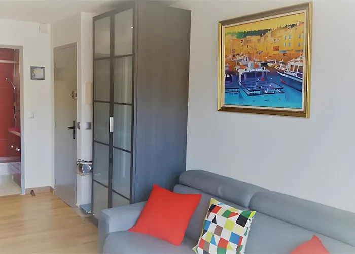 Le Bellavista T2 Emplacement * 卡西斯